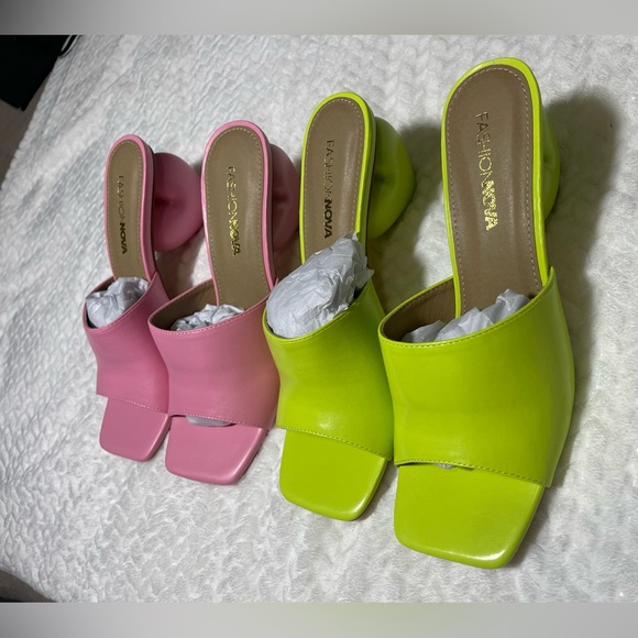 Beautiful Heart Shaped Heels 🩷 - Picture 3 of 10